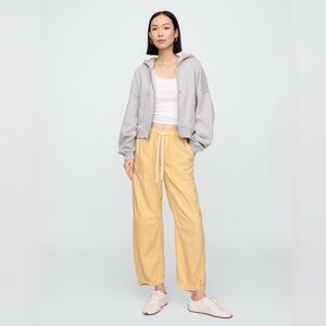 Gap Mid Rise SuperSoft Pull-On Barrel Jeans Reed Yellow